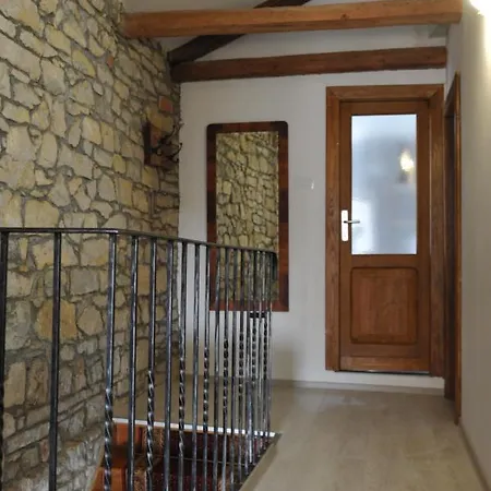 Authentic Istrian Town House - Completely New Villa Sveti Peter